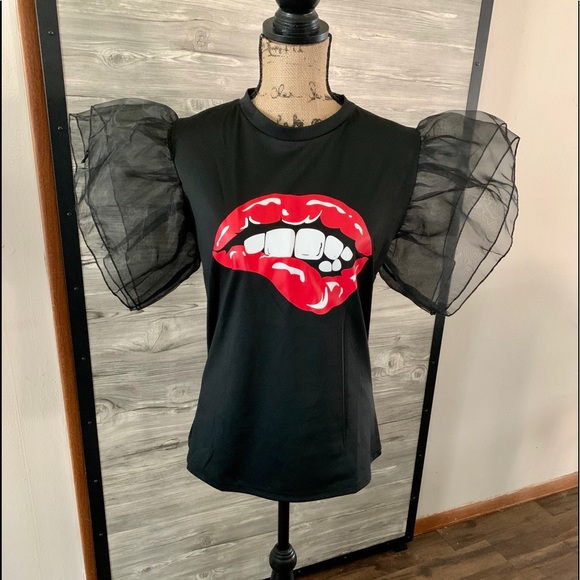 no brand Tops - 🔥Blouse XL lips